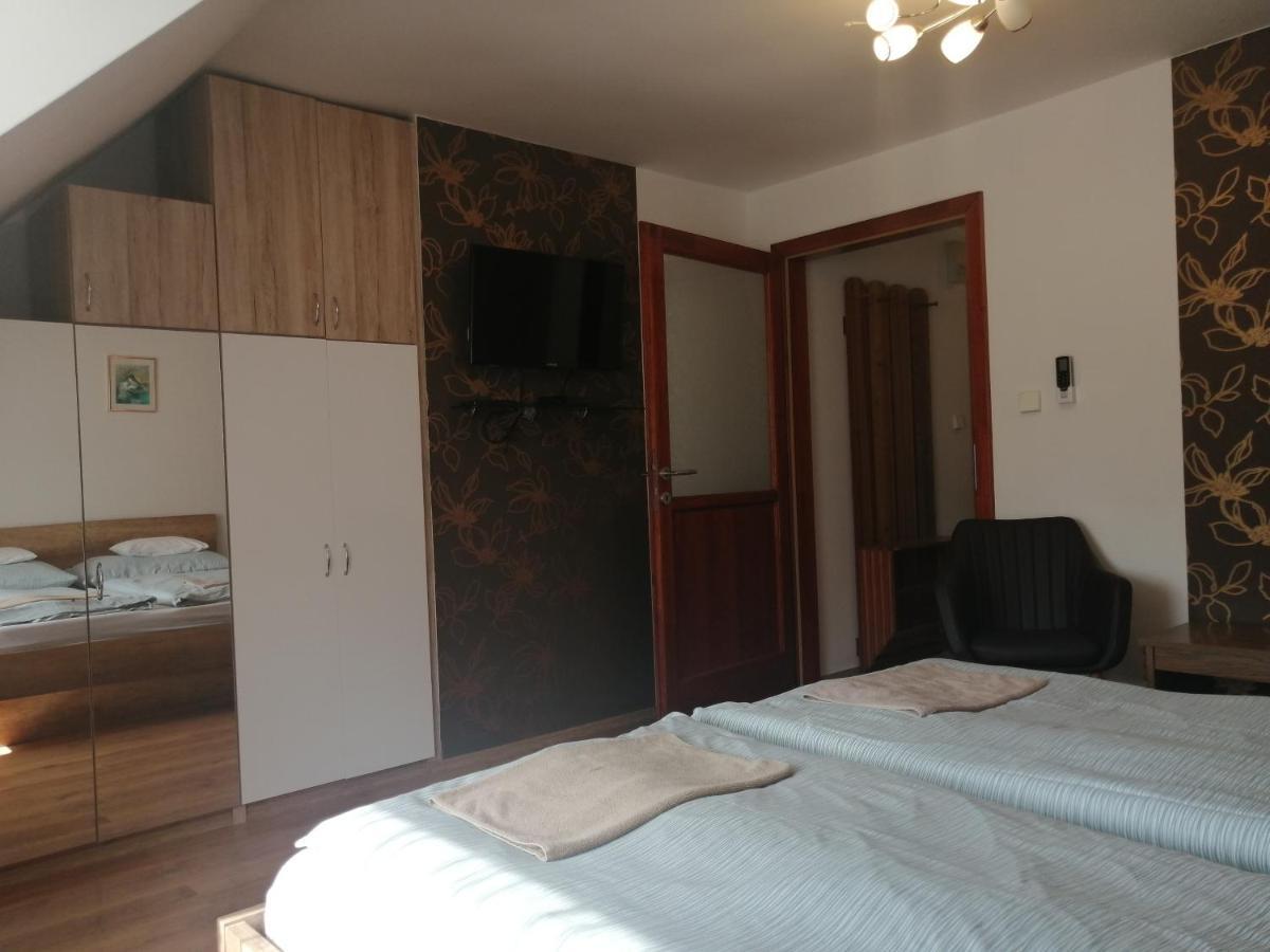 Anita Apartman Bük Exteriör bild