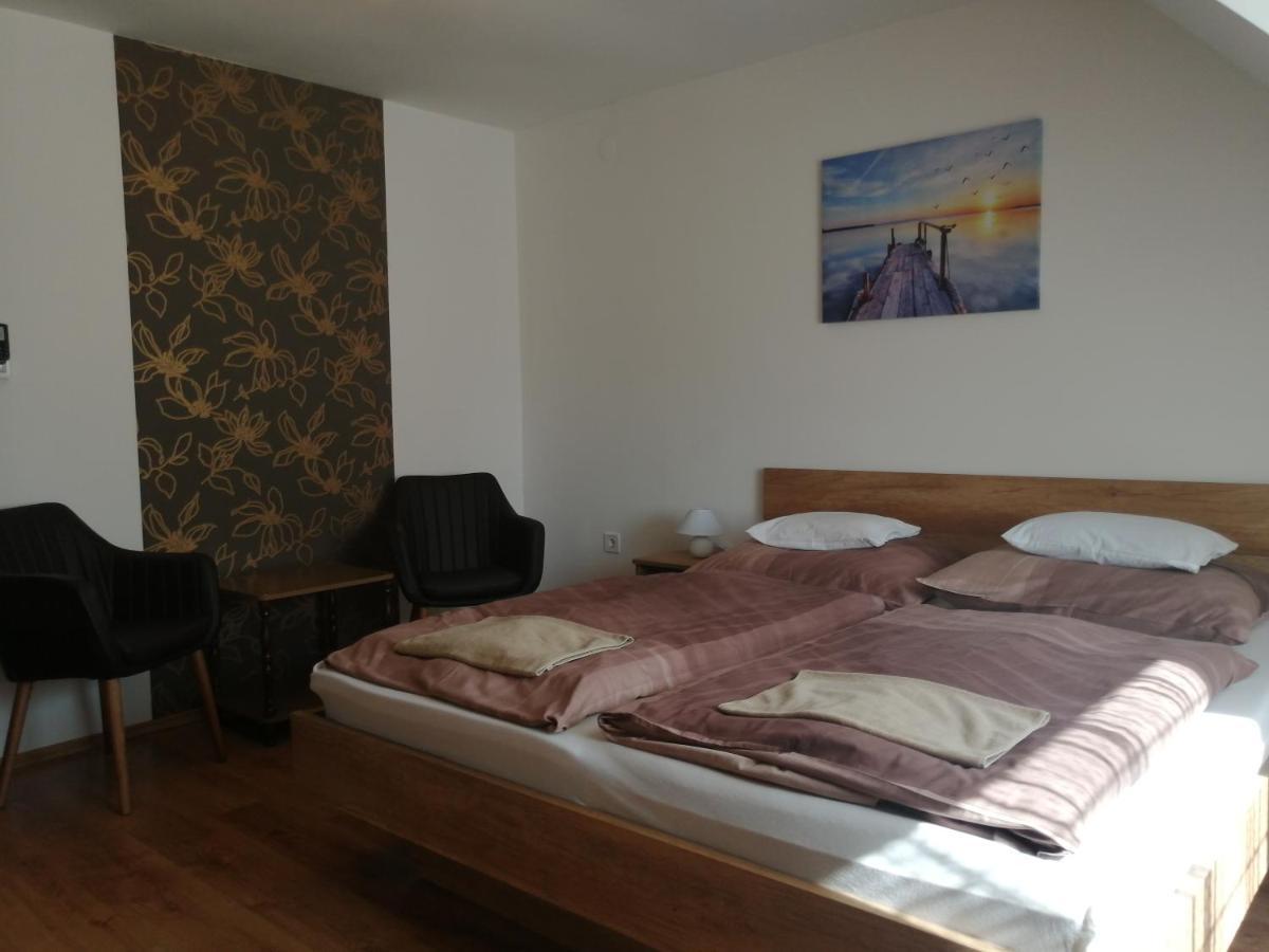 Anita Apartman Bük Exteriör bild