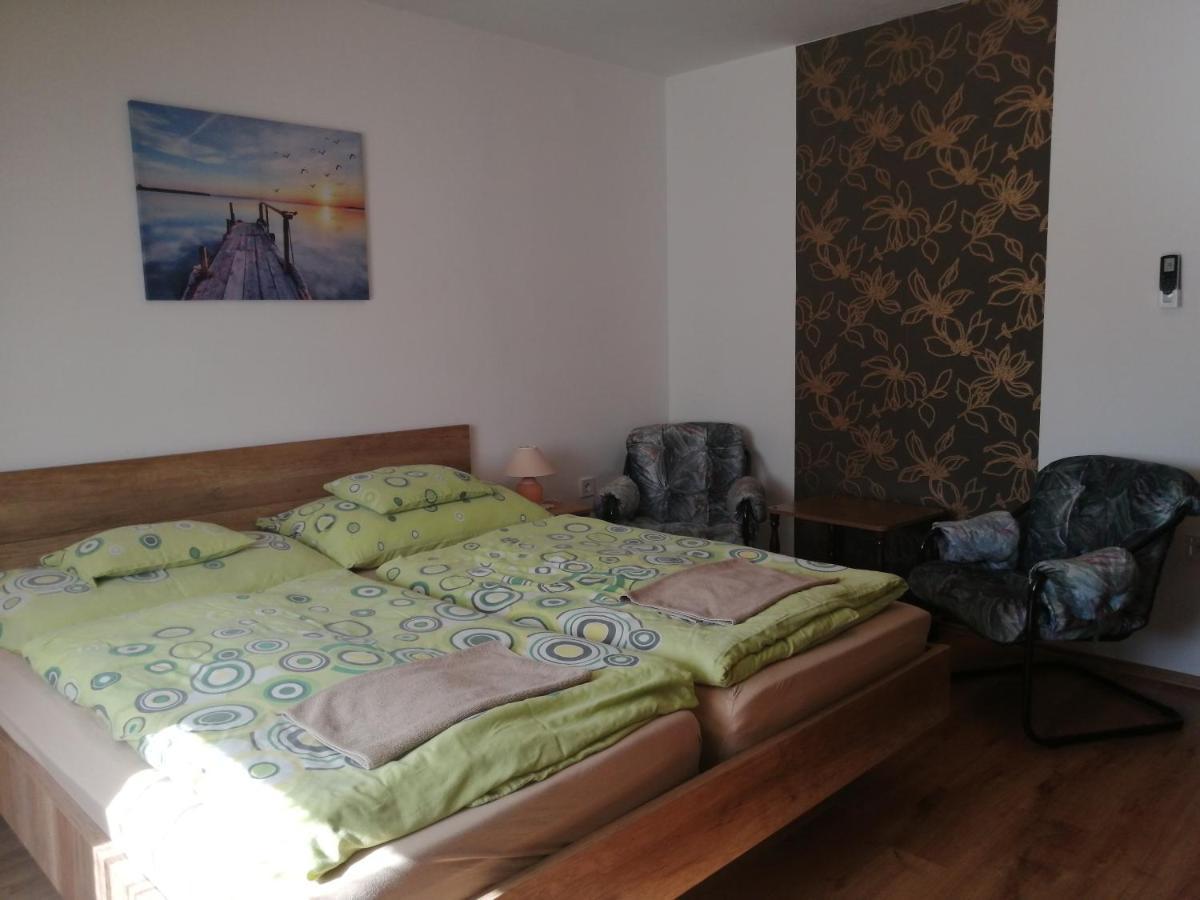 Anita Apartman Bük Exteriör bild