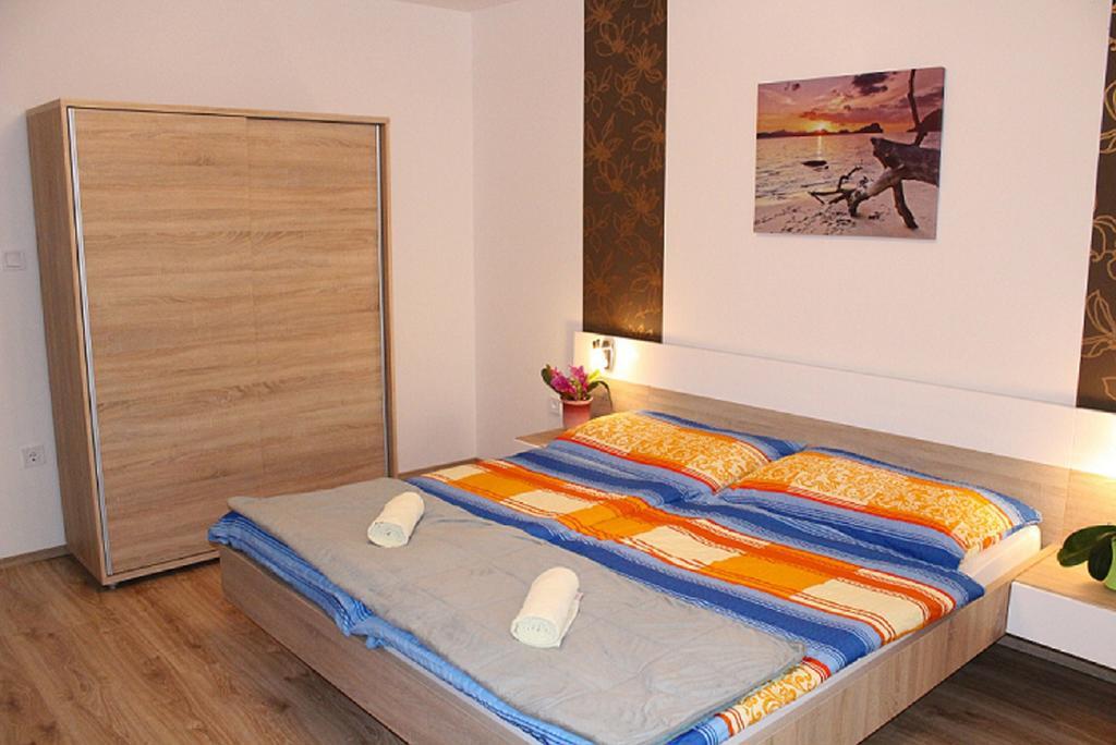 Anita Apartman Bük Exteriör bild